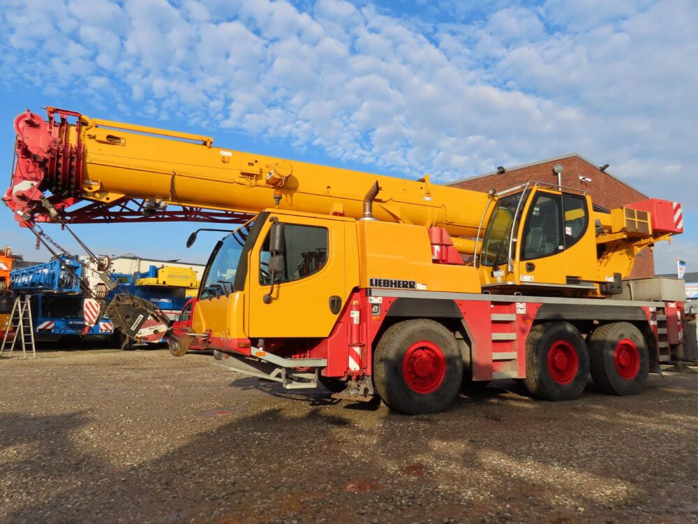 Liebherr LTM 1220-5.2, 094742 (2012)